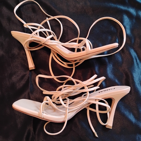ISNOM Lace Up Heels Sandals Women. Open Toe Thong Strappy Heels tan size 10 - Picture 5 of 6